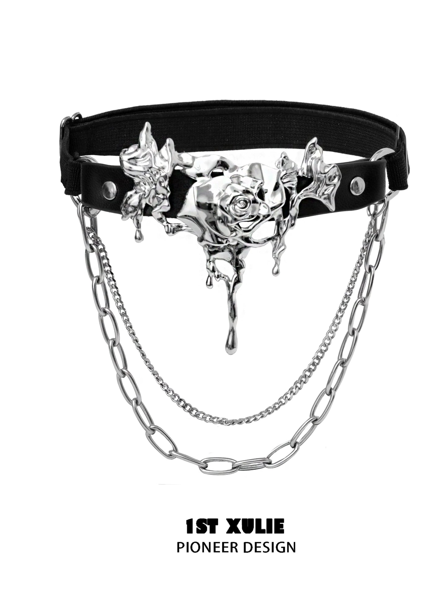Gothic thigh chain jewelry with a silver floral design and decorative chains for a striking look