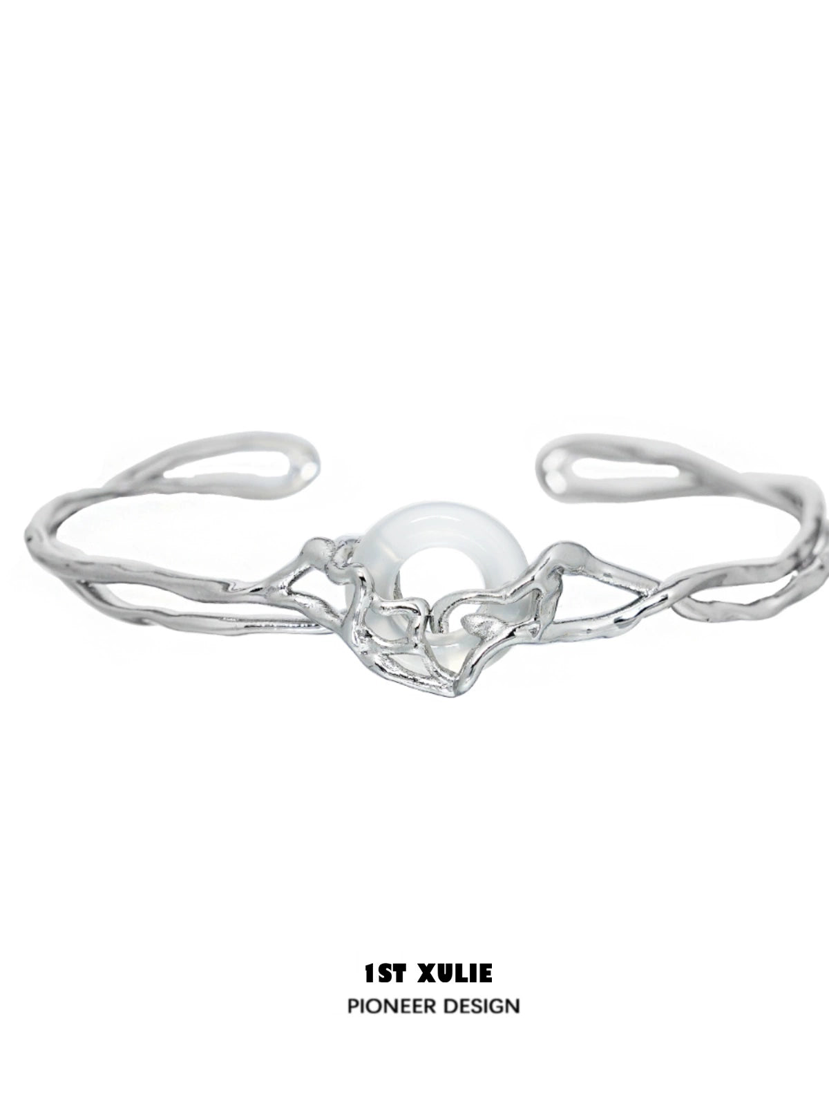 Unique 1STXULIE Agate Silver Bracelet featuring a modern twisted design for stylish wear