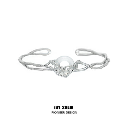 Elegant 1STXULIE Agate Silver Bracelet with Unique Design and Modern Aesthetic