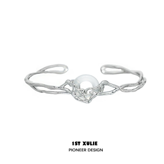 Elegant 1STXULIE Agate Silver Bracelet with Unique Design and Modern Aesthetic