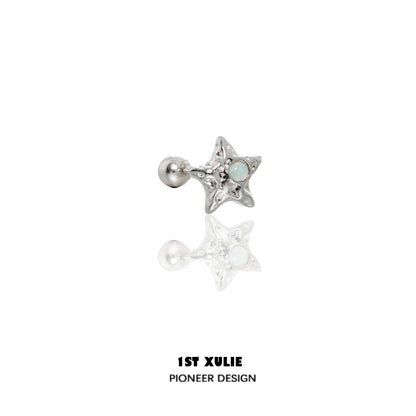 1STXULIE Cosmic moon and star earrings in silver with an opal detail for a celestial look