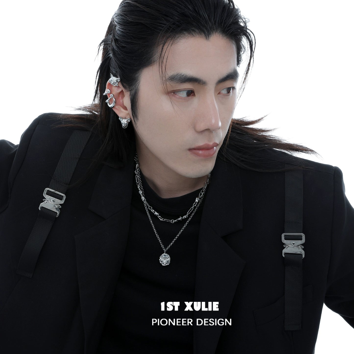 Stylish crowned cat necklace paired with a sleek outfit for modern fashion enthusiasts