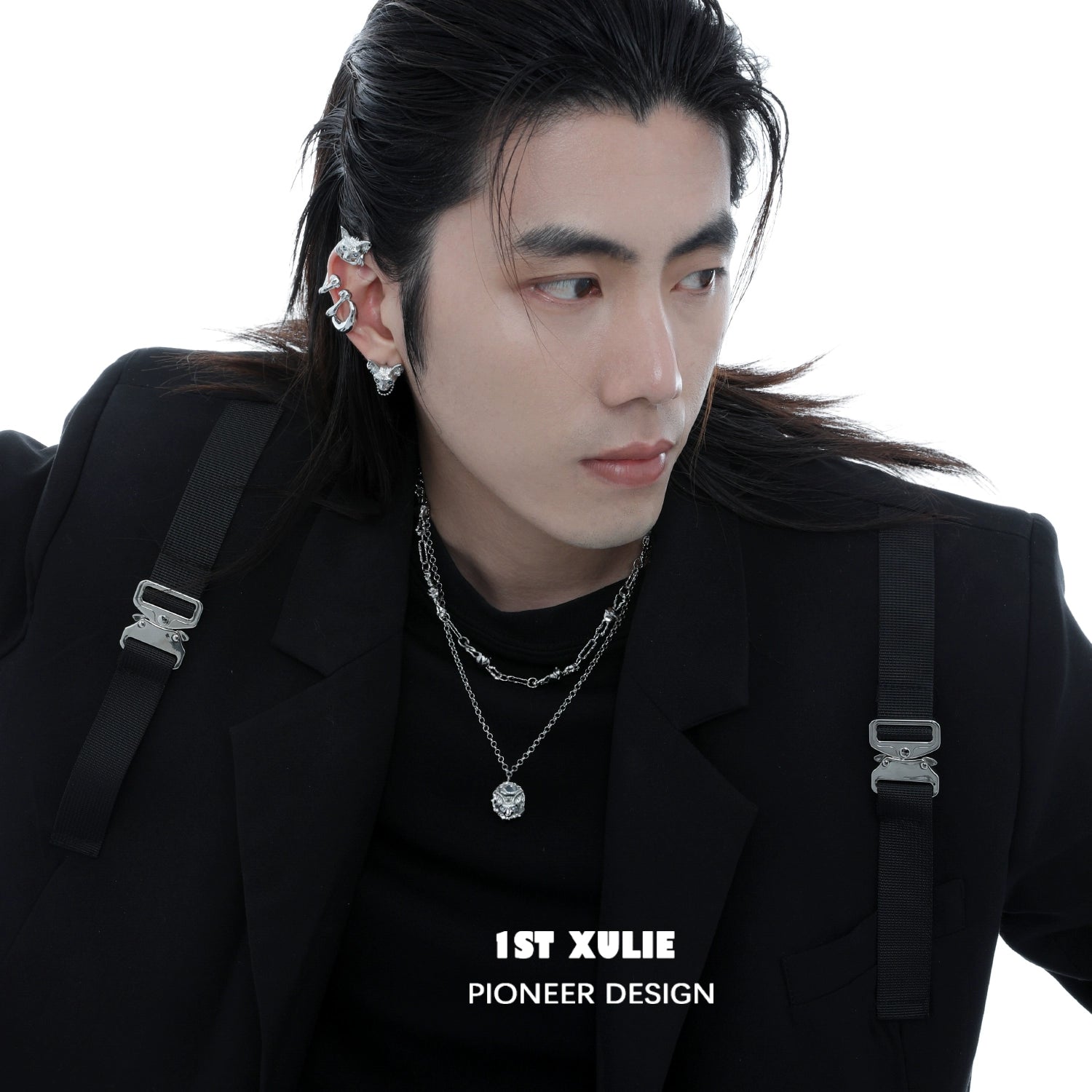 Stylish crowned cat necklace paired with a sleek outfit for modern fashion enthusiasts