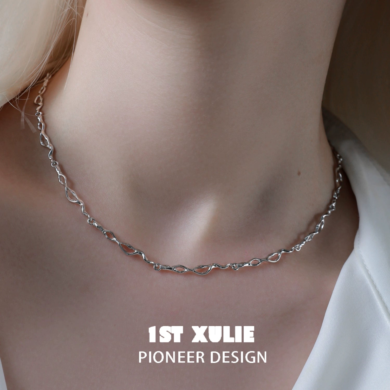 1ST XULIE Edgy chain necklace with a unique link design for a modern fashion statement