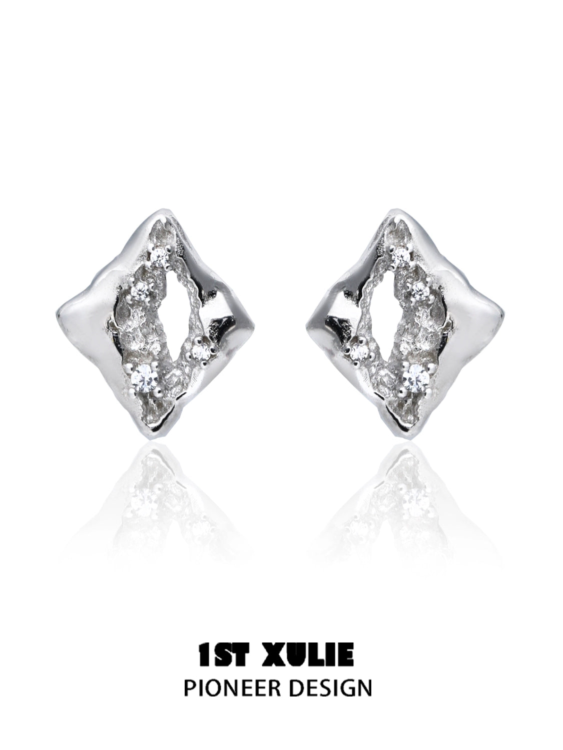 Geometric silver earrings with a unique diamond shape design from 1ST XULIE