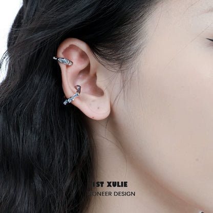 Elegant Icelandic snowfall earrings with sparkling stones for a chic look