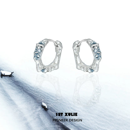Icelandic snowfall earrings with a unique design reflecting winter beauty and elegance
