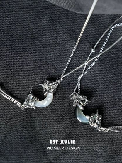 Stylish moonlight couple necklace featuring elegant silver crescent designs for couples