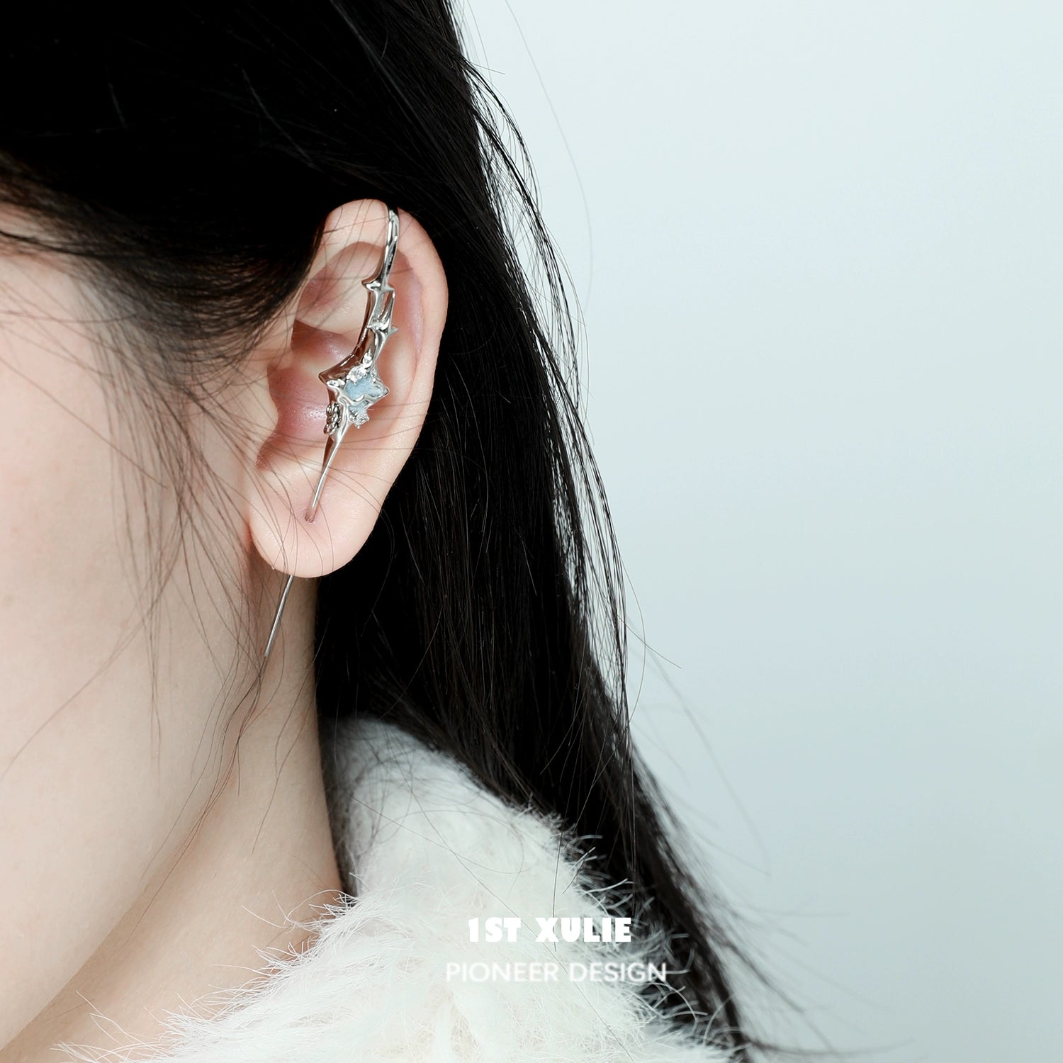 Star Guardian ear piercing needle designed with a delicate star charm for stylish and unique ear jewelry