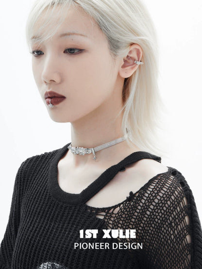 Y2K belt buckle choker from 1STXULIE featuring a stylish design and modern aesthetic