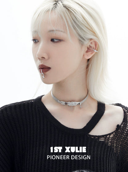 Stylish 1ST XULIE Y2K belt buckle choker in silver, perfect for fashion-forward outfits