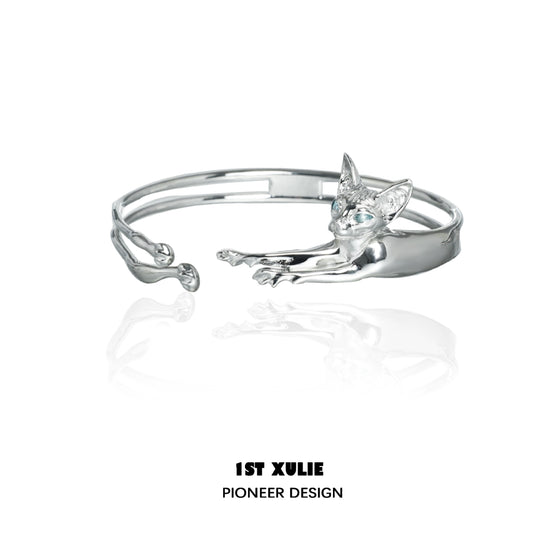Silver Y2K cat bracelet featuring a playful cat design with sparkling details