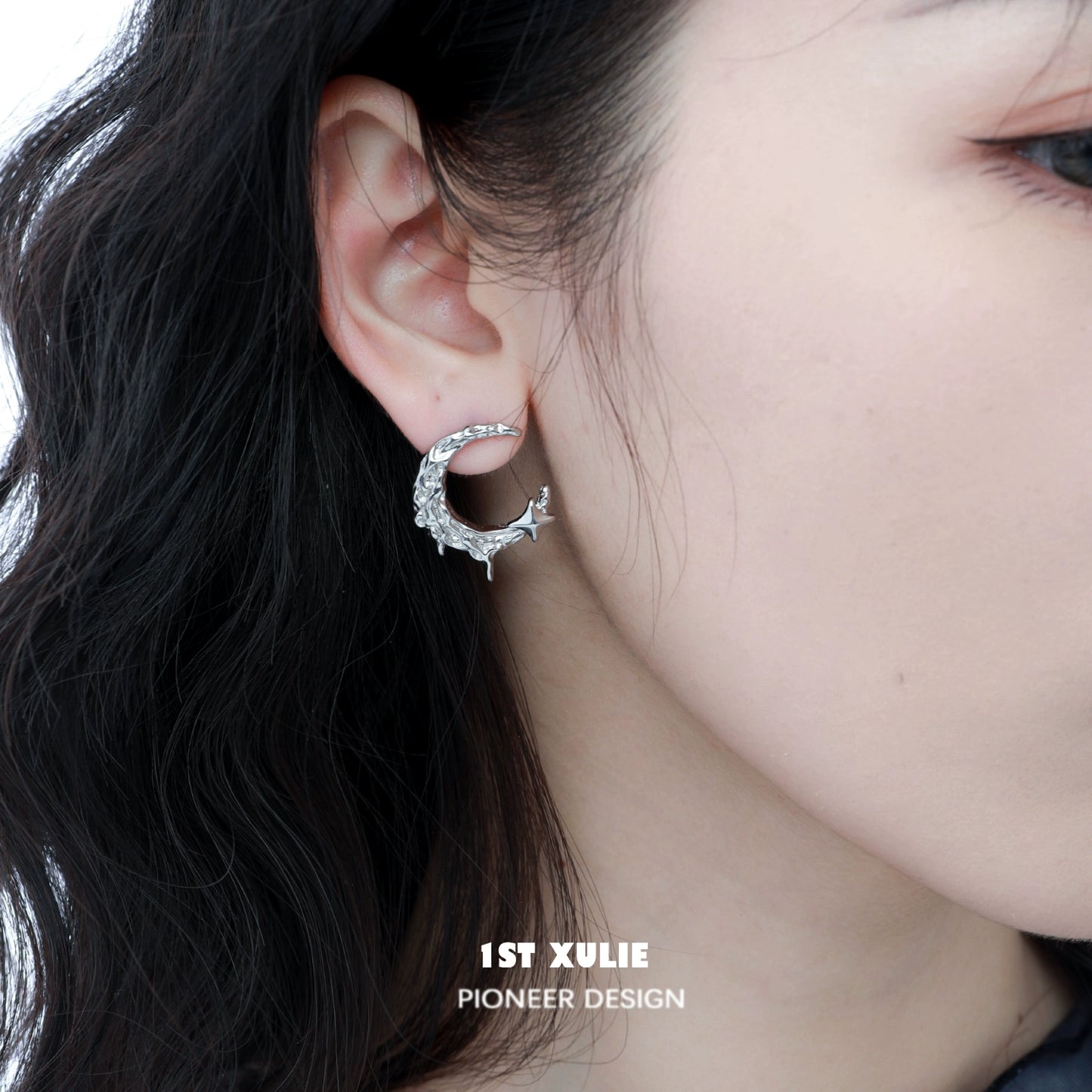 Silver Y2K moon earrings with intricate design, perfect for adding a trendy touch to any outfit