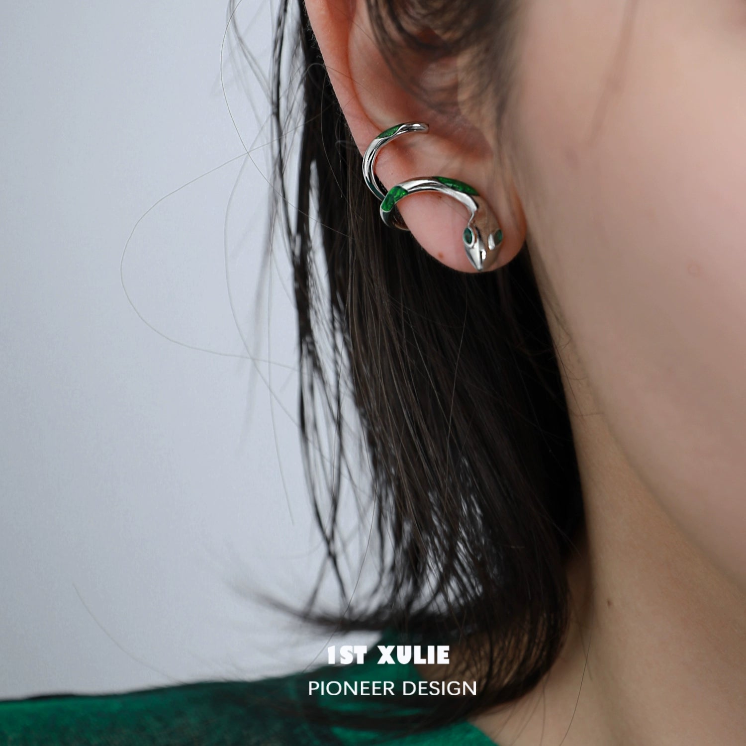 Y2K Slytherin snake earrings in green and silver, perfect for trendy accessory lovers