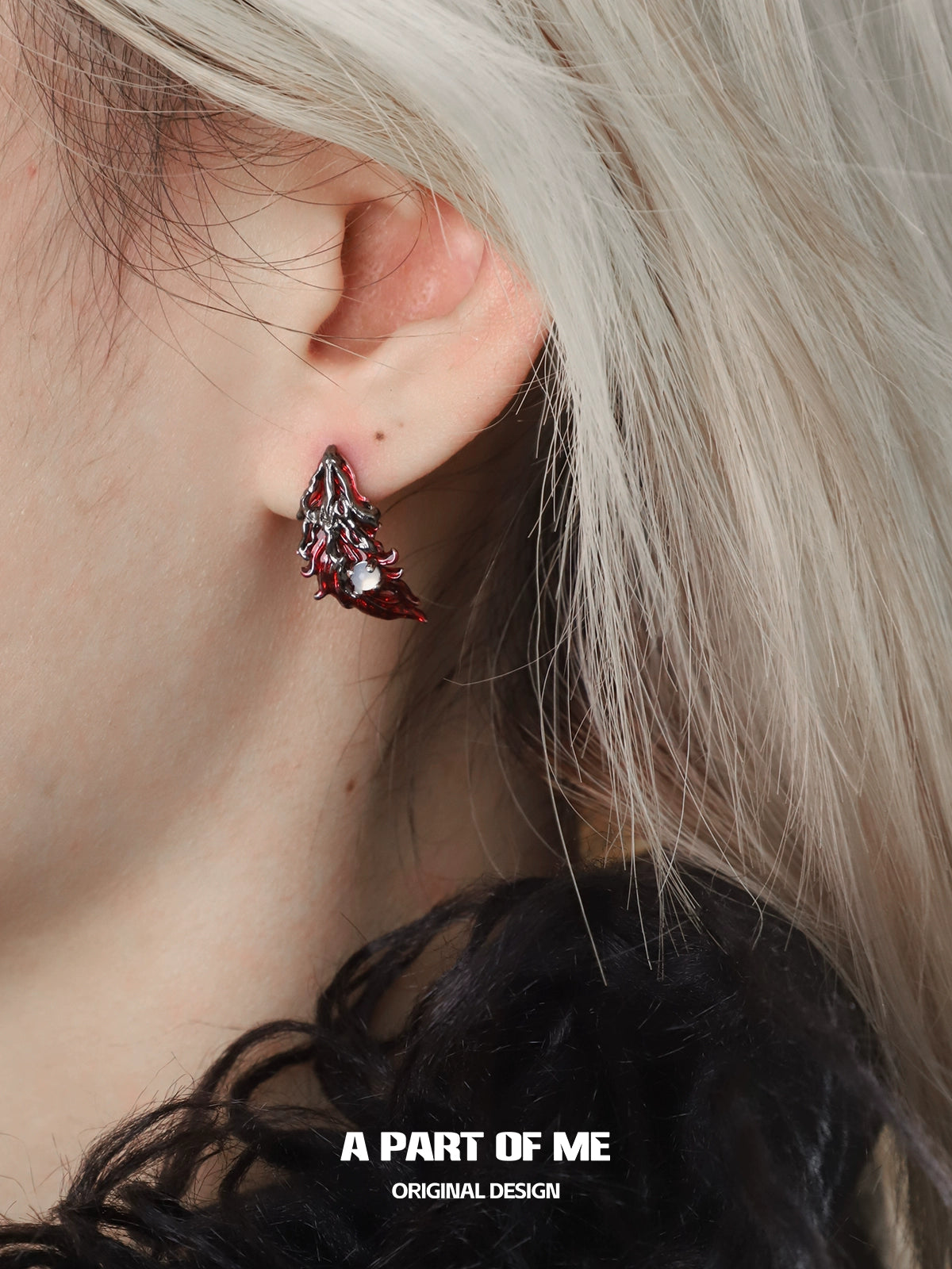 Elegant Palace Feather Earrings