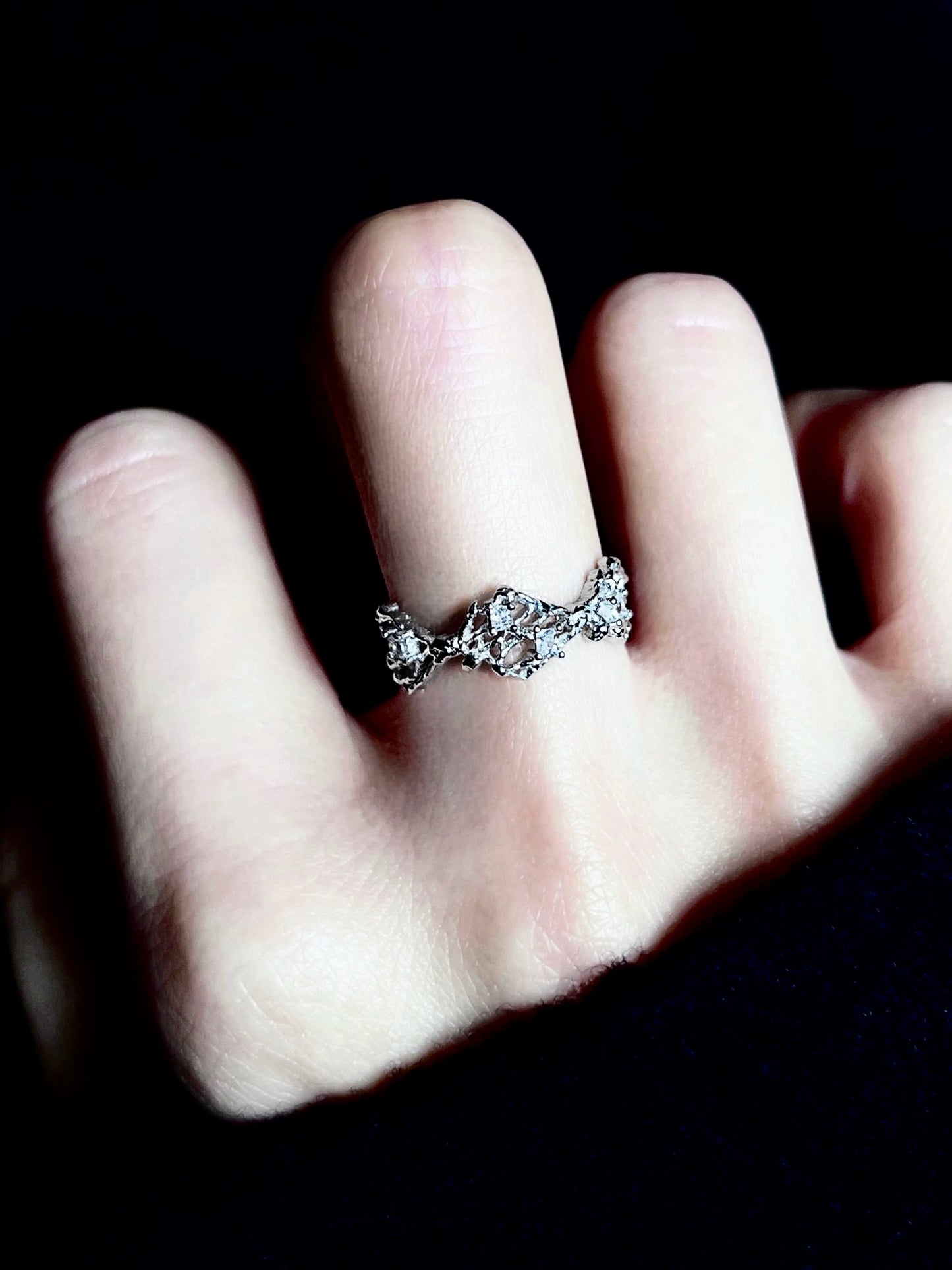 "Disorder Woven" Hollow Ring