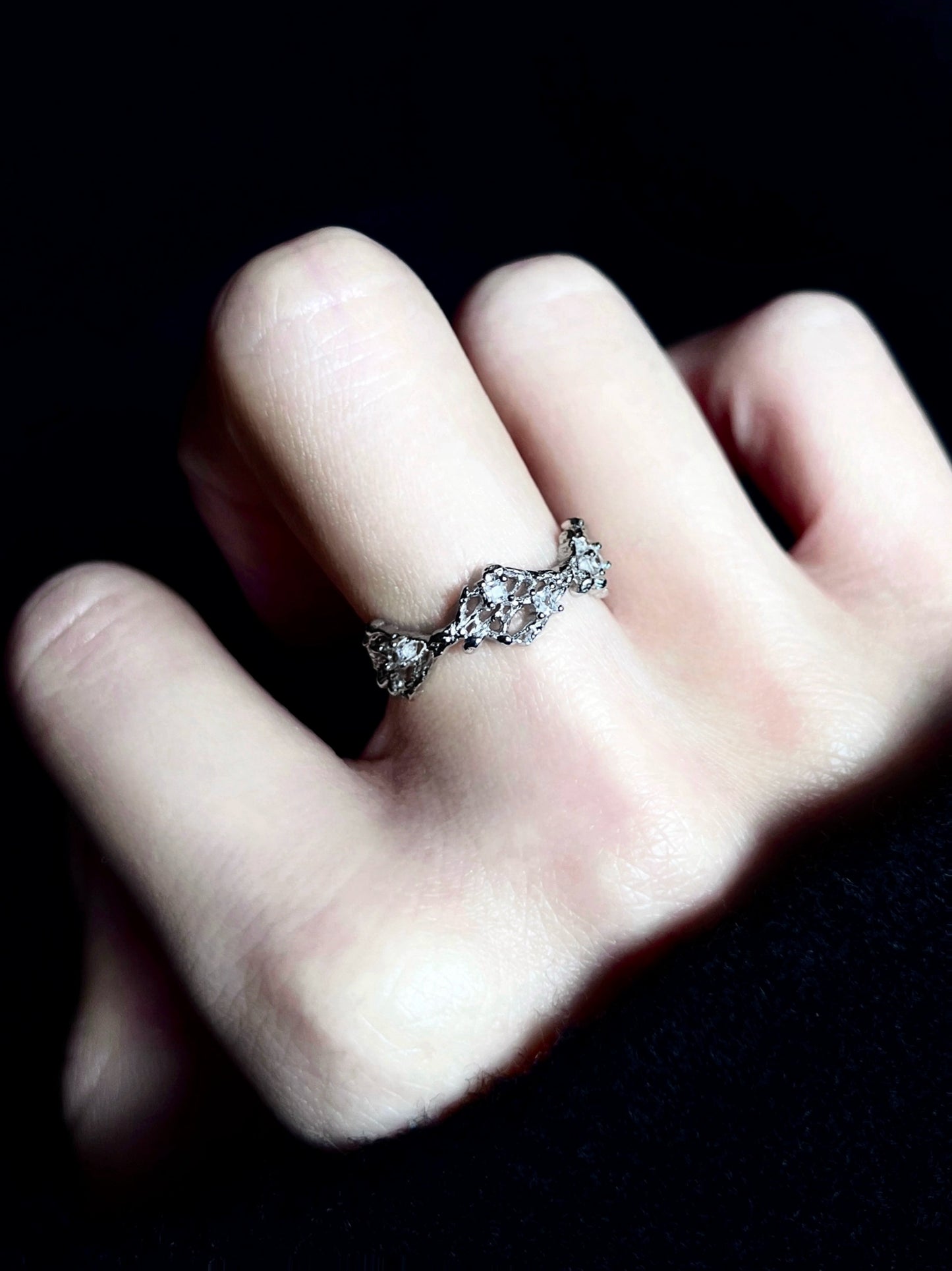 "Disorder Woven" Hollow Ring