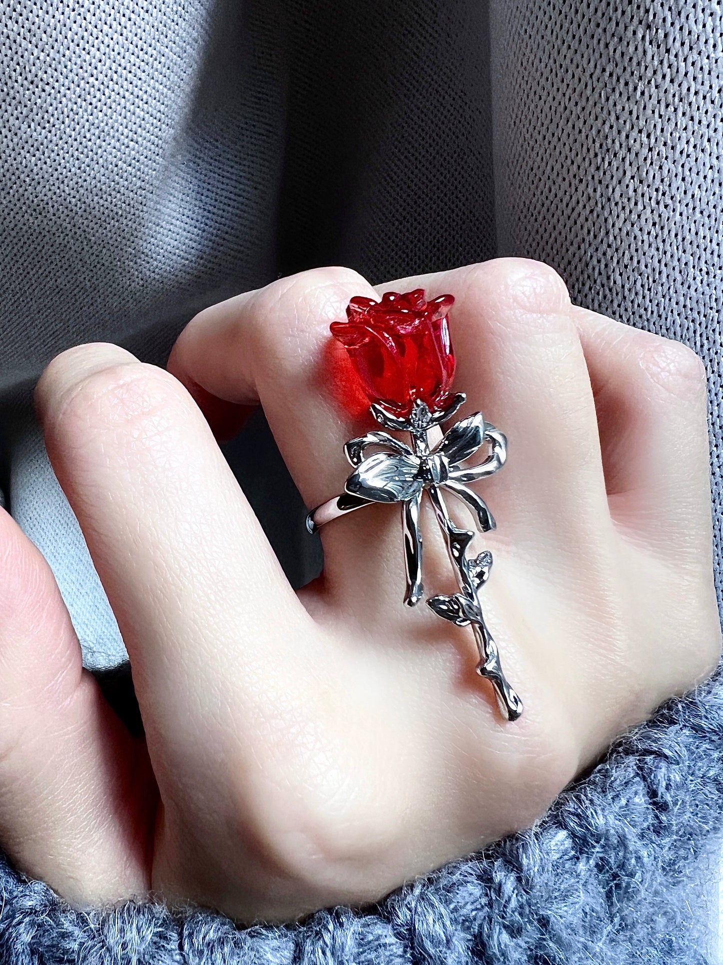 "Rose Manor" Ribbon Bow Ring