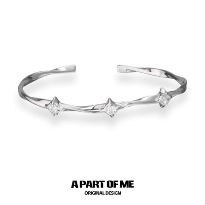 Mobius Ring Star Bracelet
