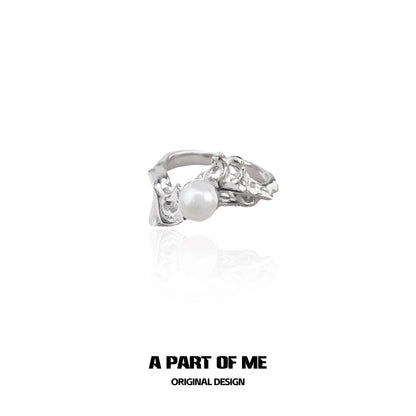 A PART OF ME minimalist pearl chain ring in silver with a unique design featuring a central pearl