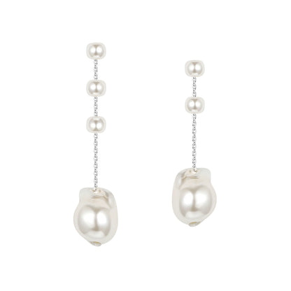 SUN HUNTER Baroque Pearl Earrings with Elegant Drop Design and Shimmering Accents