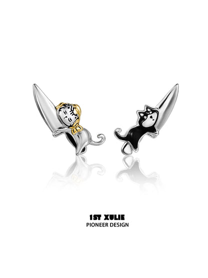 1ST XULIE Cat and Dog Stud Earrings in Stylish Silver with Playful Animal Designs