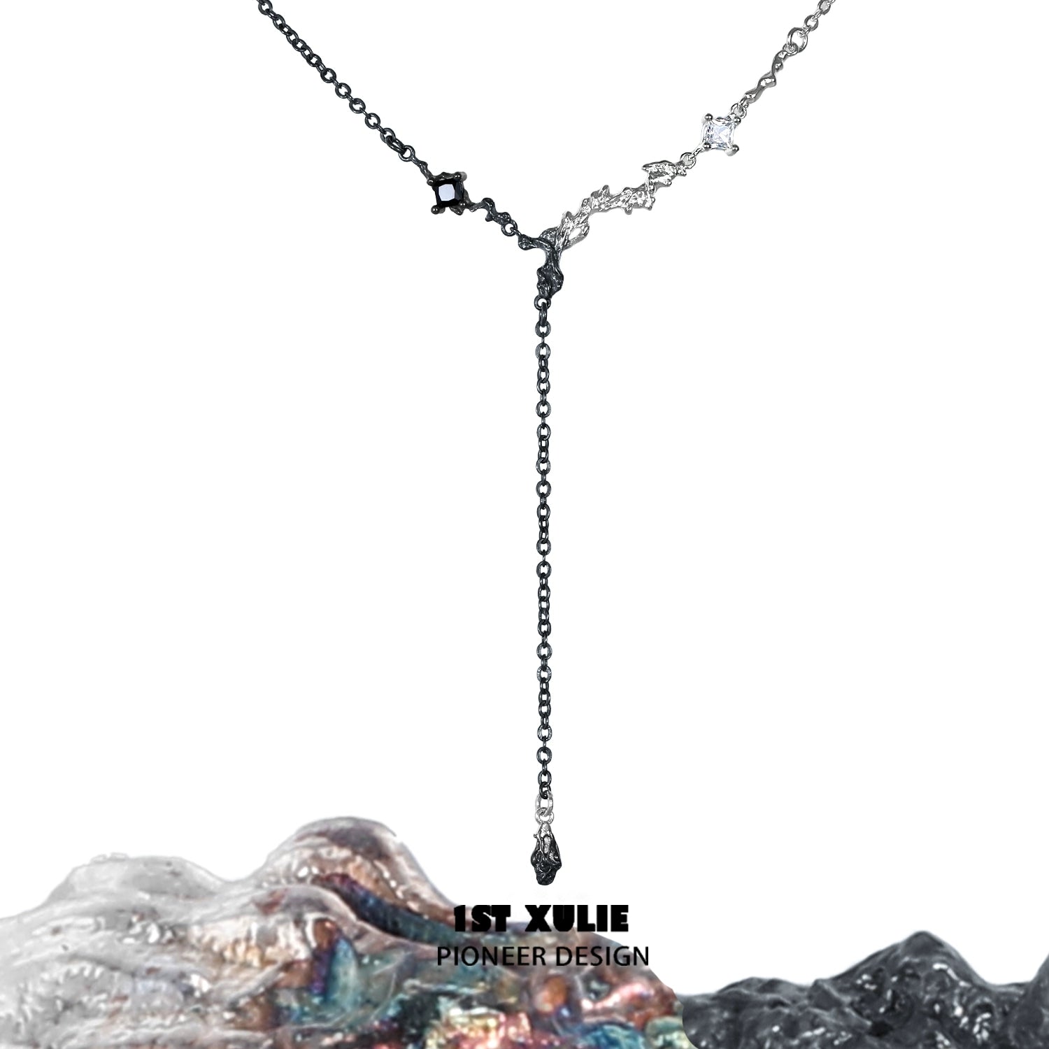 1STXULIE Eternal Flame couple necklace with heart design, perfect for romantic gifts.