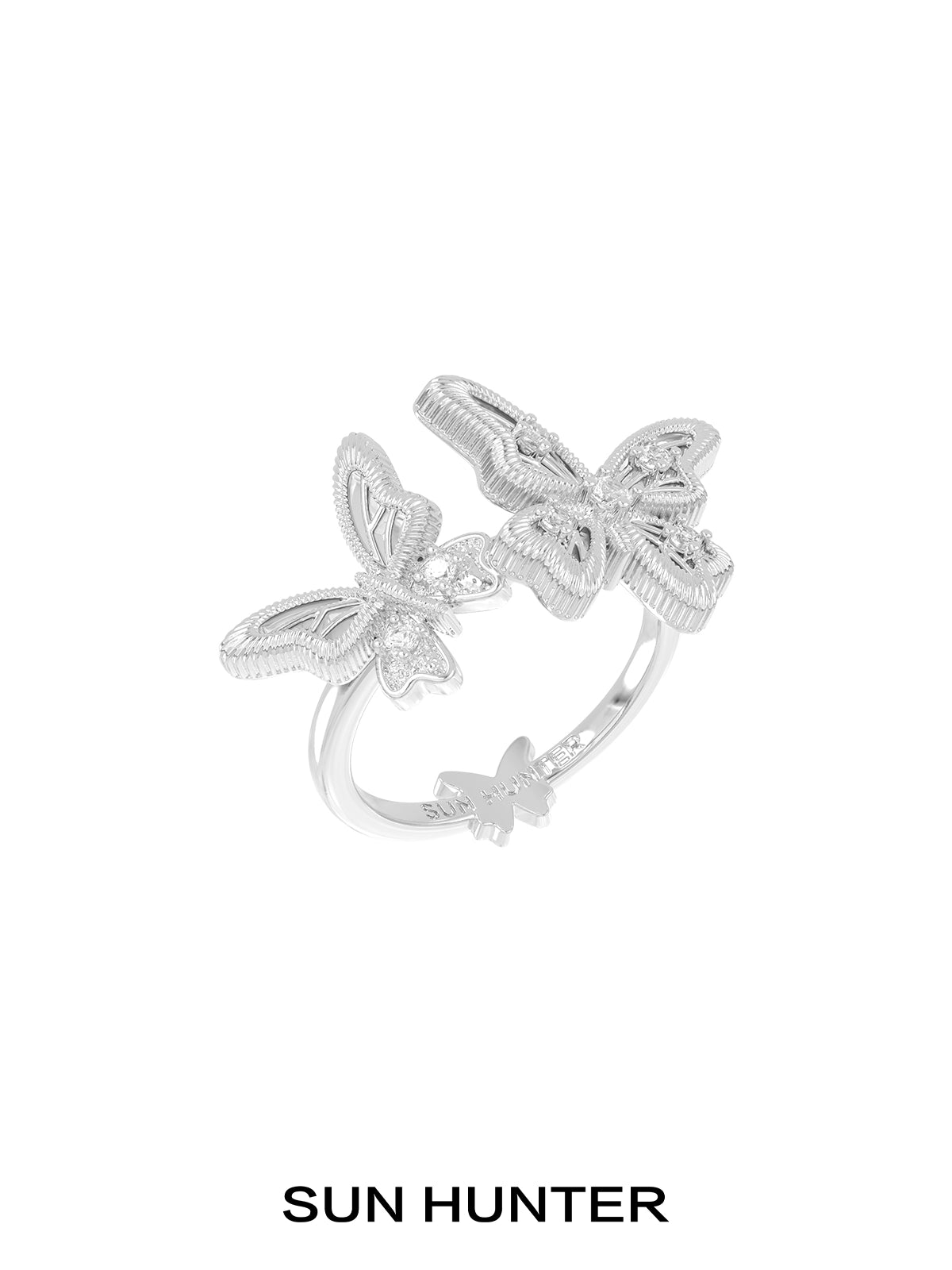 SUN HUNTER French retro butterfly ring featuring a delicate design with two butterflies