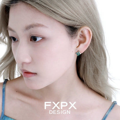Stylish FXPX green snake earrings featuring intricate design for a unique look
