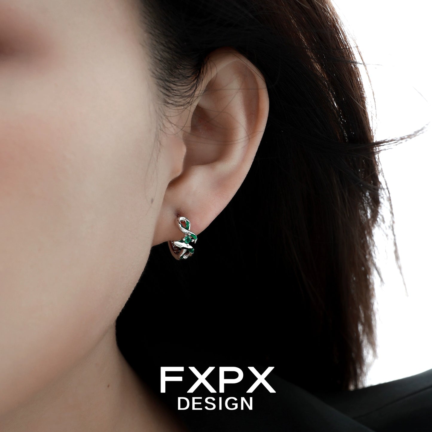 FXPX green snake earrings elegantly designed for a unique and stylish look