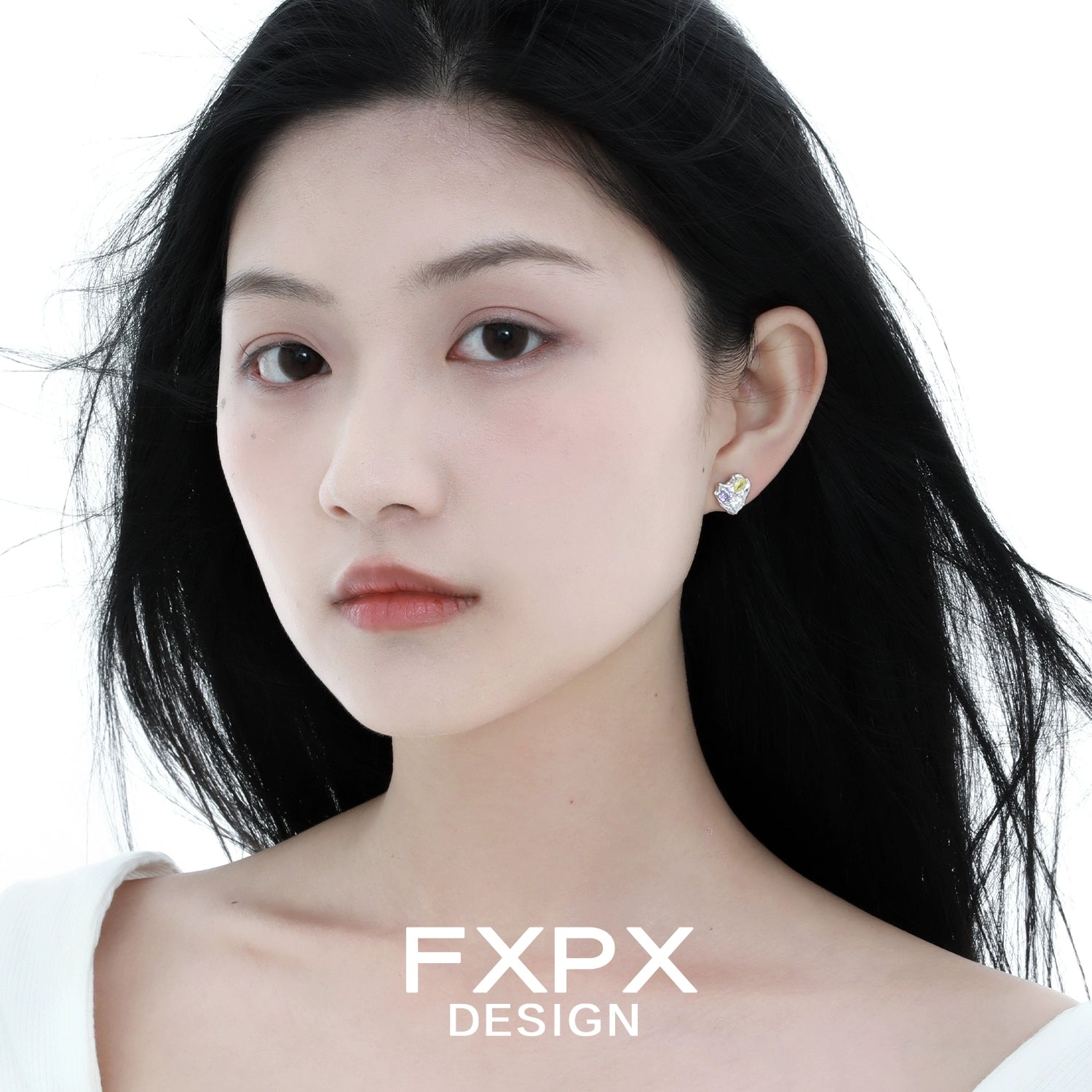Model wearing FXPX irregular dopamine earrings showcasing a unique design for contemporary style