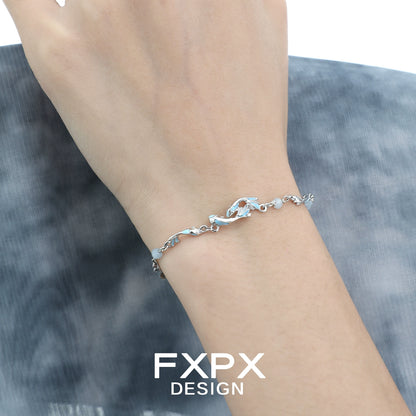 FXPX sea bluefish beaded bracelet elegantly displayed on a wrist against a stylish background