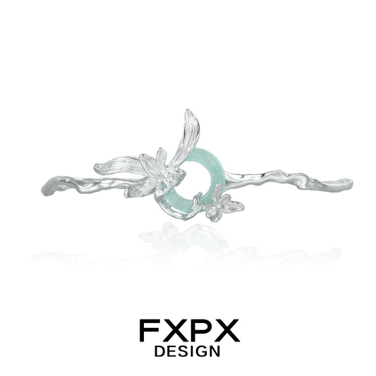 Elegant silver iris flower bracelet featuring a delicate design and a green stone centerpiece