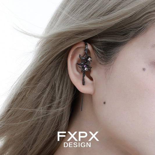 FXPX Y2K spider ear piercing jewelry featuring intricate design for a trendy look
