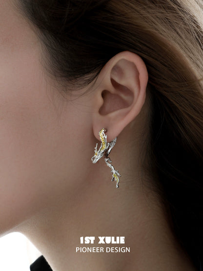 Elegant gold dragon stud earrings featuring intricate dragon designs for a unique accessory