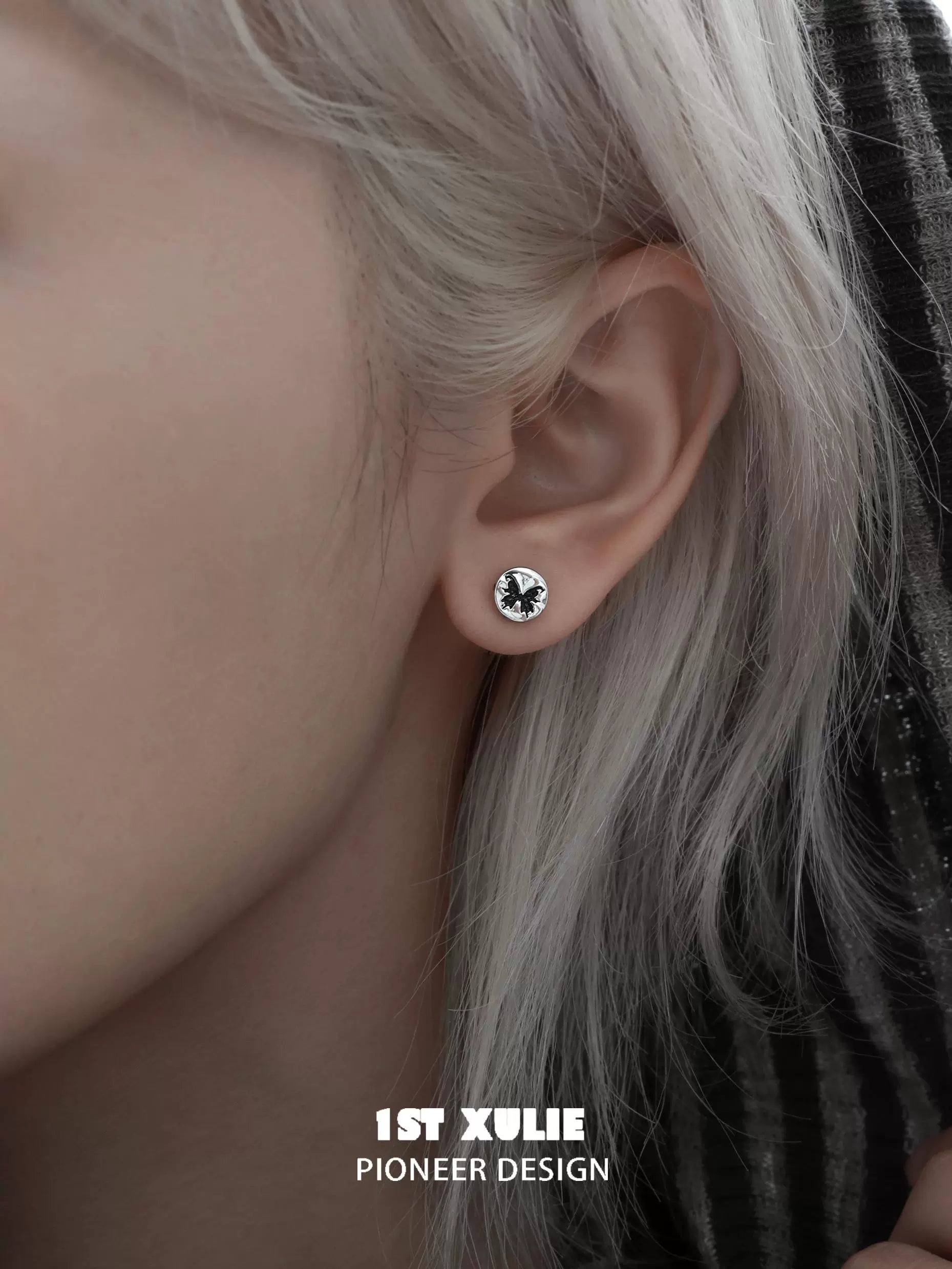 Stylish gothic butterfly earrings with intricate design for fashionable accessories