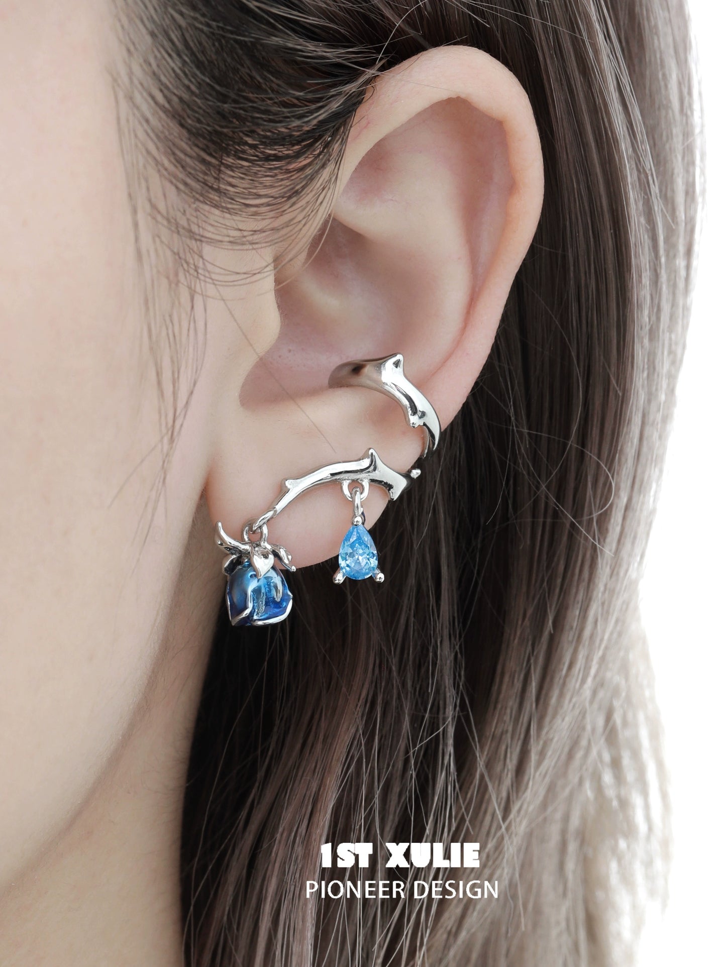 1STXULIE Gothic rose ear cuffs featuring blue gemstones for a unique and stylish look