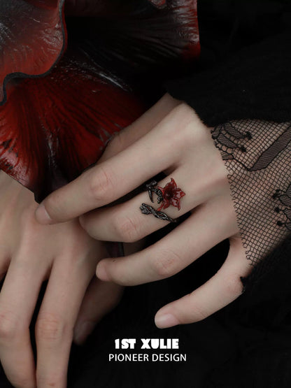 Gothic silver mandala ring designed with intricate floral details for a unique style