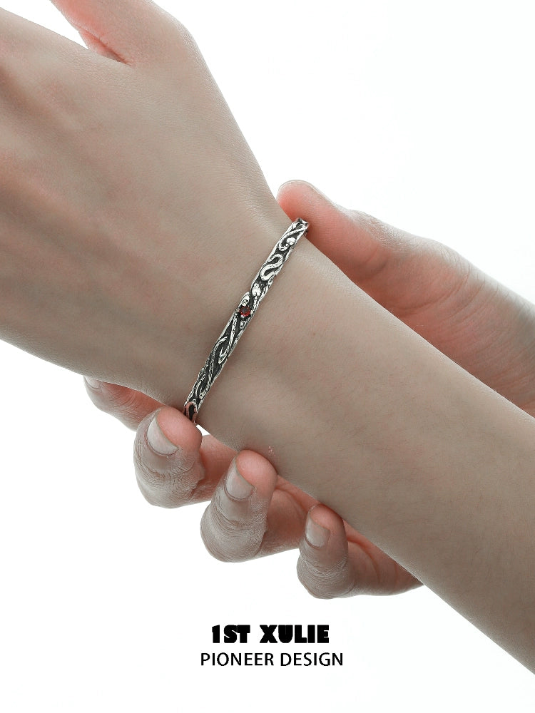 Gothic snake bracelet featuring intricate design perfect for unique fashion statements