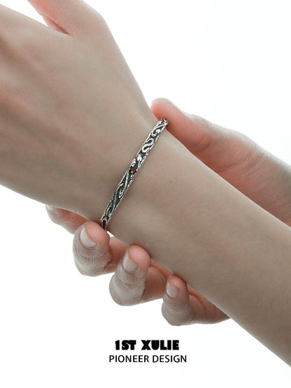 Gothic snake bracelet featuring intricate design perfect for unique fashion statements