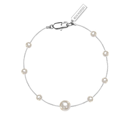SUN HUNTER gypsy star pearl bracelet featuring delicate pearls on a silver chain