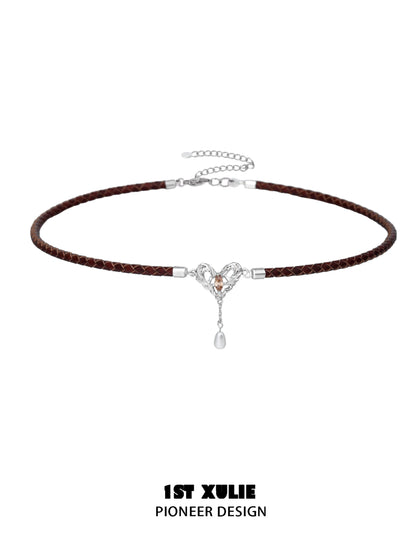 1ST XULIE Heart Pendant Collarbone Chain Necklace with Elegant Design and Adjustable Length