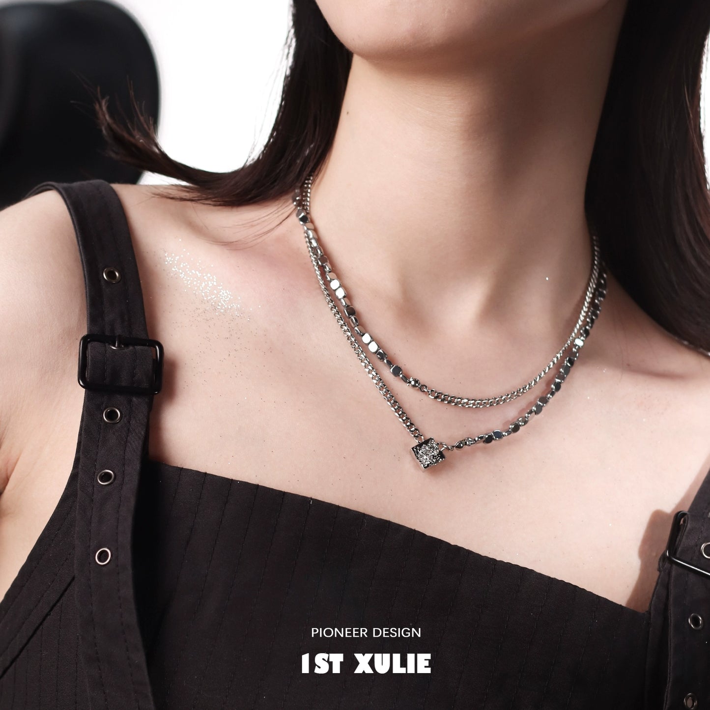 Y2K punk necklace layered with silver chains for a trendy fashion statement