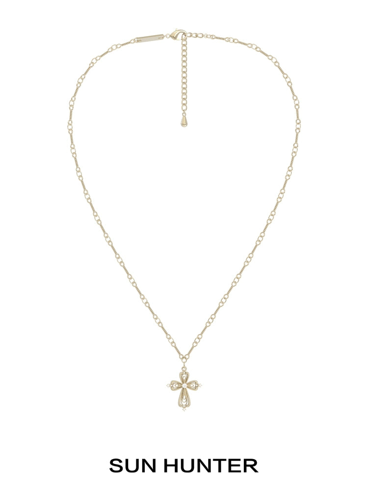 SUN HUNTER Lace Cross Necklace in Gold with Decorative Pendant for Elegant Styling