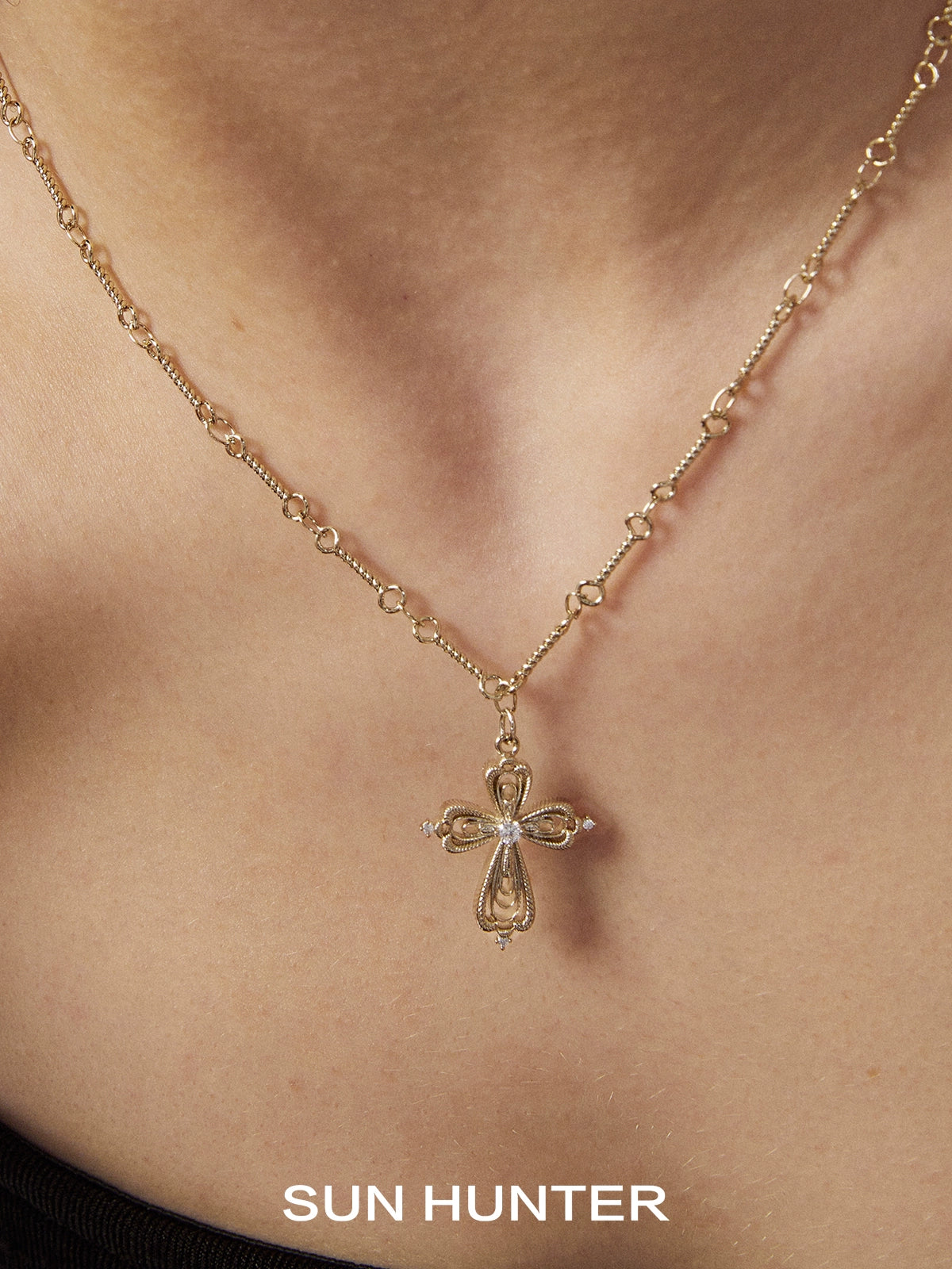 SUN HUNTER lace cross necklace with delicate design, perfect for everyday elegance