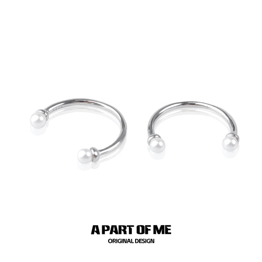A PART OF ME minimal pearl ring set in silver with elegant design for everyday wear