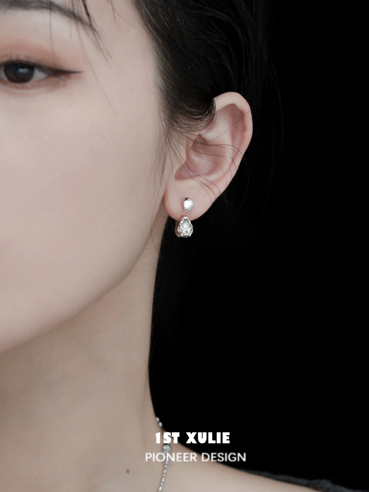 Elegant silver moonlit agate earrings featuring unique teardrop design for stylish accessories