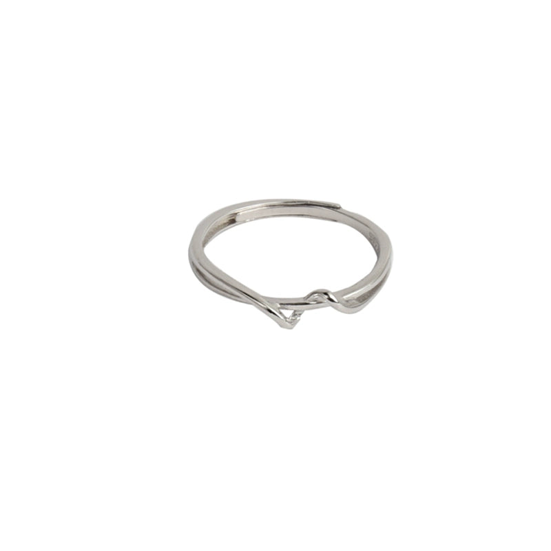 Minimalist silver line art ring with a unique twist design for modern jewelry lovers
