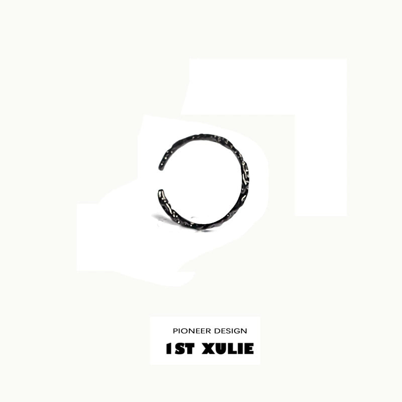 1STXULIE Y2K silver ring with a twisted design for a trendy, retro-inspired look