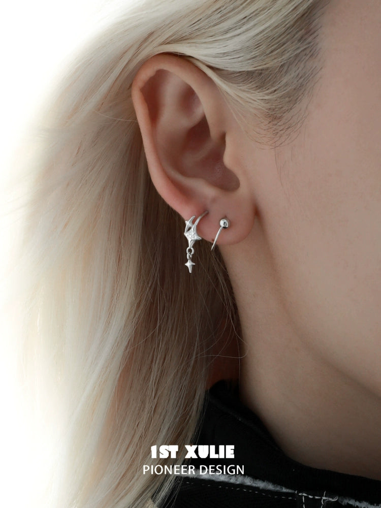Stylish silver star earrings designed by 1STXULIE for a trendy look